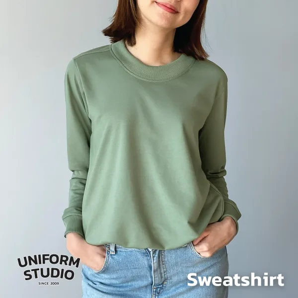 เสื้อสเวตเตอร์คอกลม ผ้า French Terry สีเขียวเสจ / Sage Green Sweatshirt 4