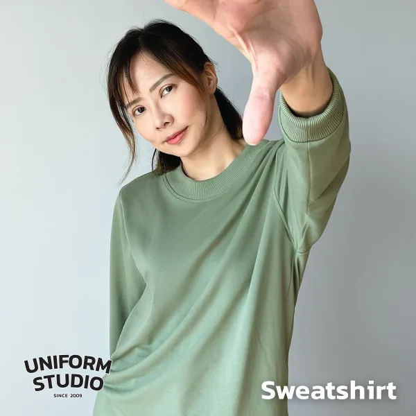 เสื้อสเวตเตอร์คอกลม ผ้า French Terry สีเขียวเสจ / Sage Green Sweatshirt 6